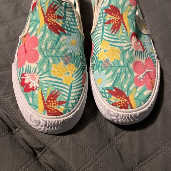 Puma - Picture 1 of 2